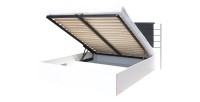 Lit double 180 cm avec option coffre LINA. Coloris blanc et noir brillant avec une finition en simili cuir. Sommier inclus