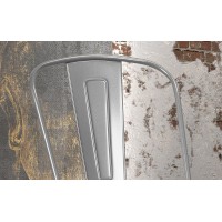 Chaise VIVI Gris clair et orme foncé, dimensions: H84 x L44 x P51 cm, idéal pour une salle à manger rustique