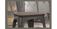 Chaise VIVI Métal et orme foncé, dimensions: H84 x L44 x P51 cm, idéal pour une salle à manger rustique