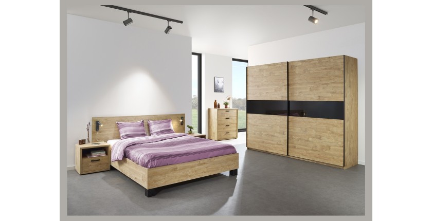 Chambre à coucher collection MORGANE : Armoire 200cm, Lit avec applique 160x200, commode, chevets. Couleur chêne doré et noir.