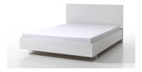 Chambre à coucher adulte collection OLGA : Armoire 200cm, Lit 160x200, commode, chevets. Couleur blanc effet bois.